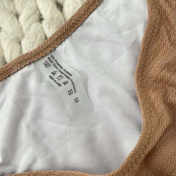 Brown Pearl/Shell Bikini High Cut Size M NEW - Picture 4 of 6